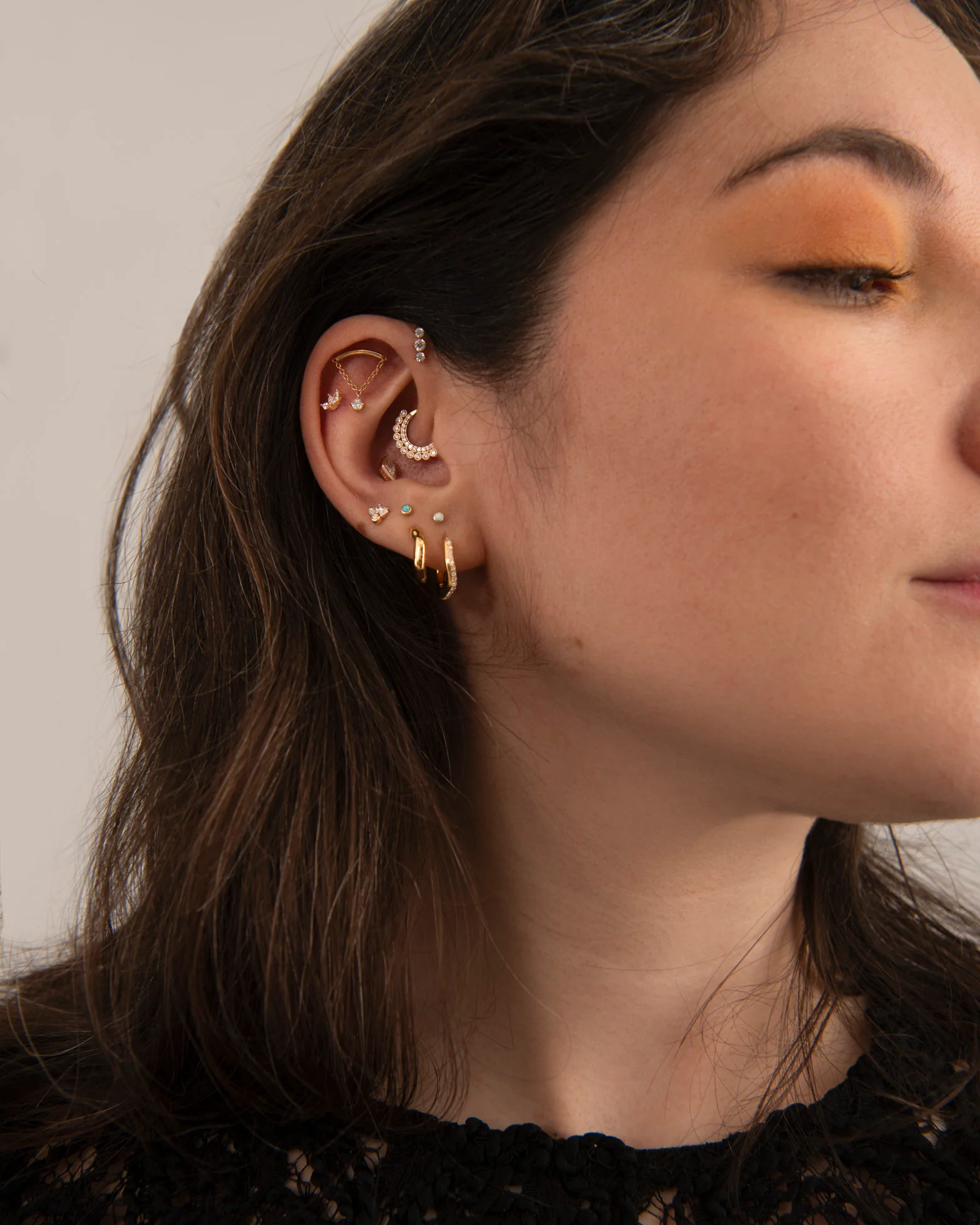 Twisted Hoop Earrings - Plain - Image 3