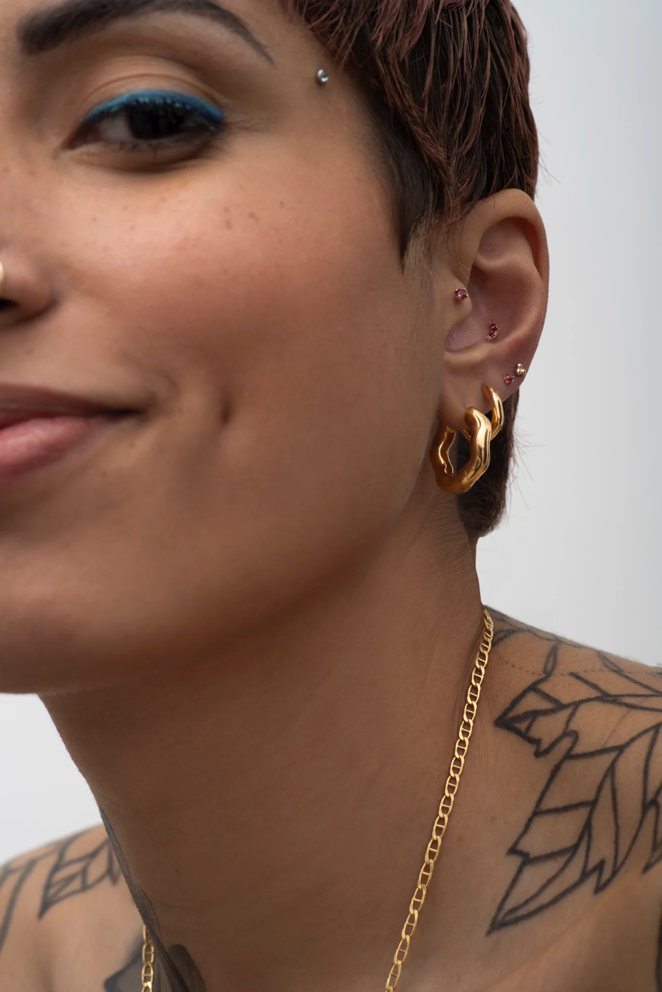 14K Solid Gold Trinity Bead - Image 6