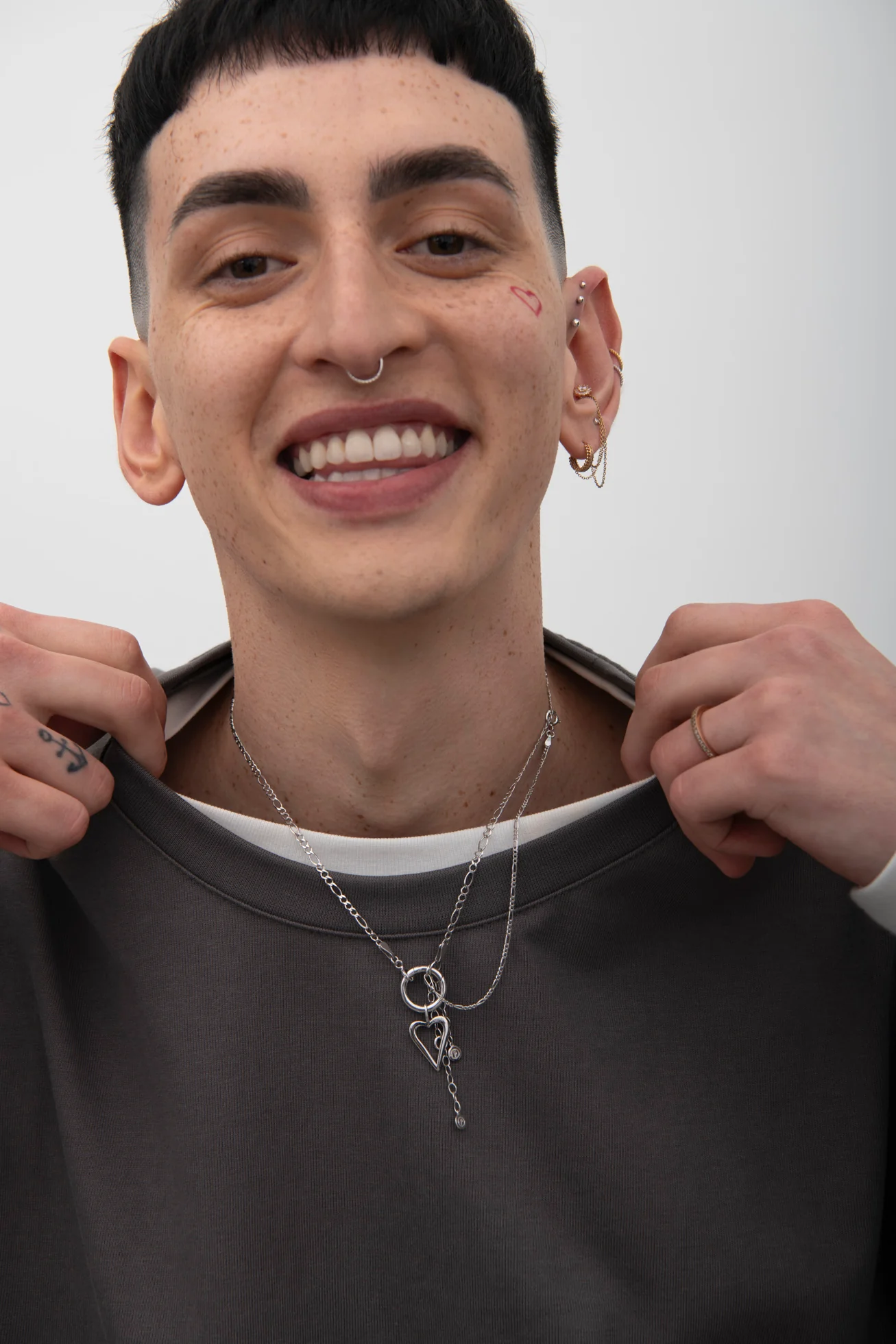 9K Solid Gold Triple Chain Charm - Image 5