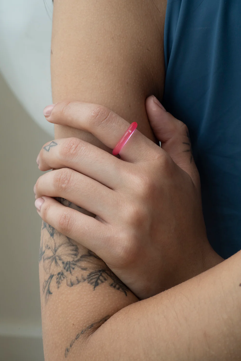 Candy-Colored Resin Rings with Zirconia - Image 8
