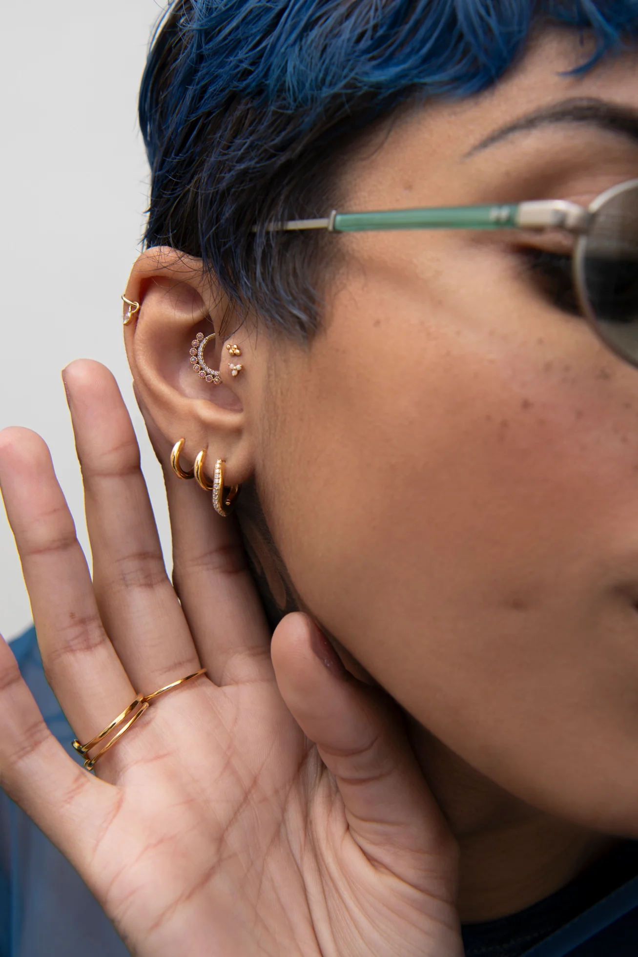 Twisted Hoop Earrings - Pavé - Image 4